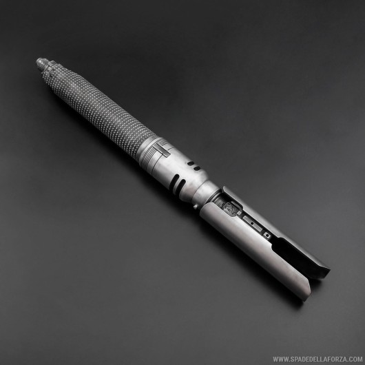 Spada laser da combattimento replica. Cal Kestis Versione Danneggiata e Invecchiata