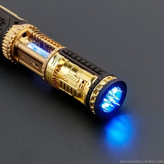 Spada laser da combattimento replica. Obi-Wan Kenobi episodio 4 con cristallo a vista