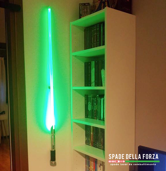 Espositore per spade laser verticale da muro